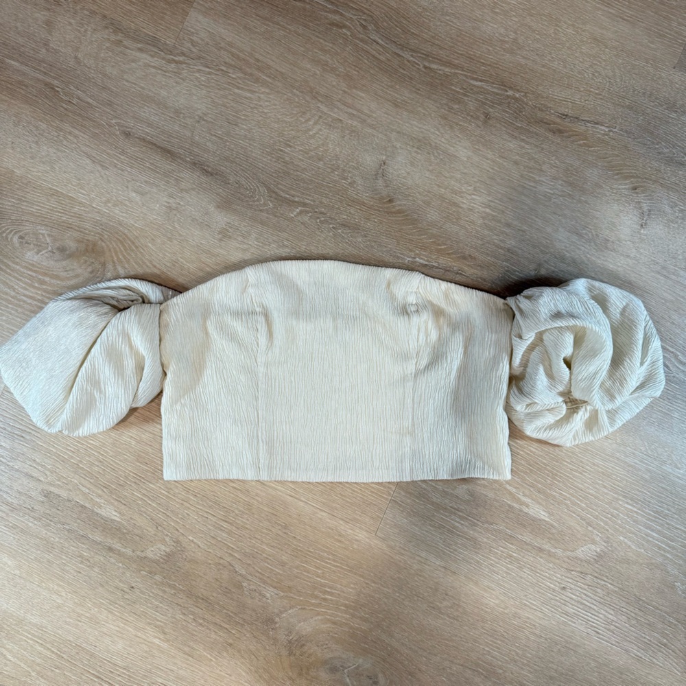 Abercrombie & Fitch Size L Puffed Off-Shoulder Summer‎ Vacation Crop Top